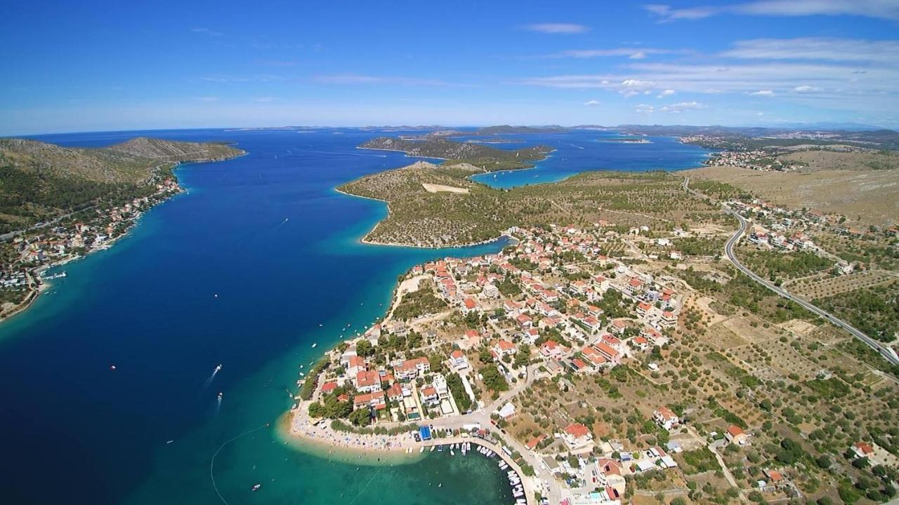 Apartments By The Sea Grebastica, Sibenik - 4881 Baselovici Exterior foto